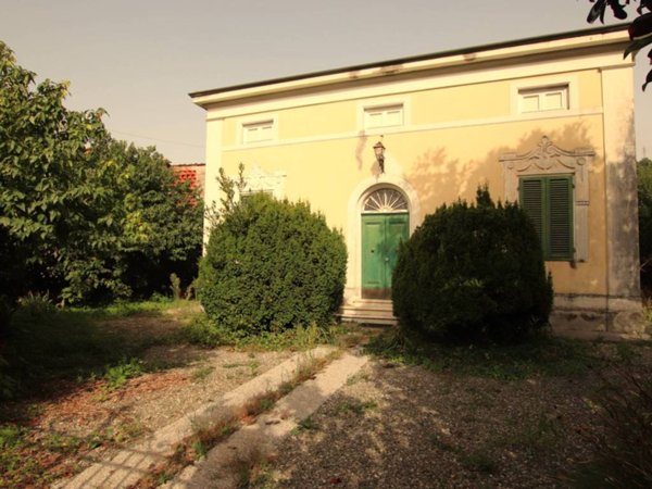 casa indipendente in vendita a Lucca in zona Balbano