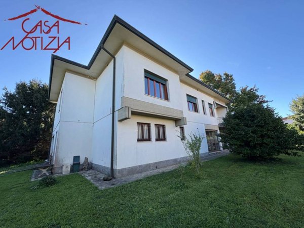 casa indipendente in vendita a Lucca in zona Zona San Concordio