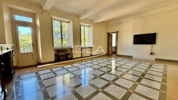 appartamento in vendita a Lucca in zona Centro Città