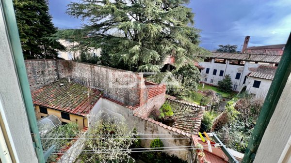 appartamento in vendita a Lucca in zona Centro Città