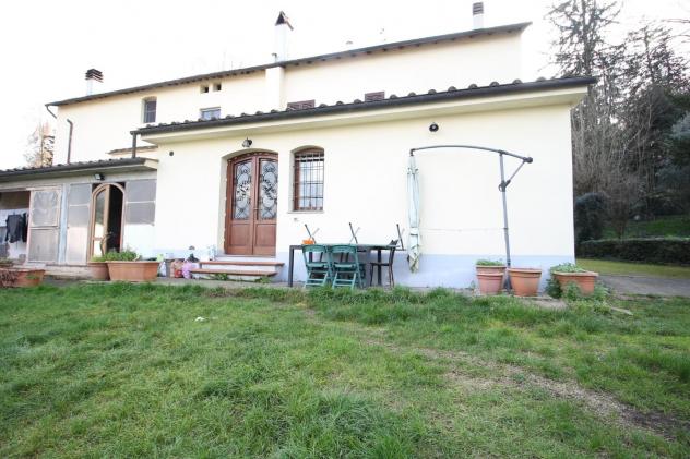 casa indipendente in vendita a Lucca in zona Meati
