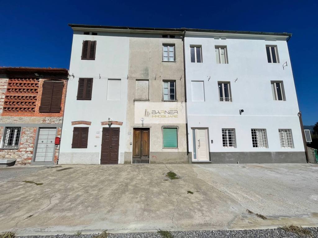 casa indipendente in vendita a Lucca in zona zona SS. Annunziata