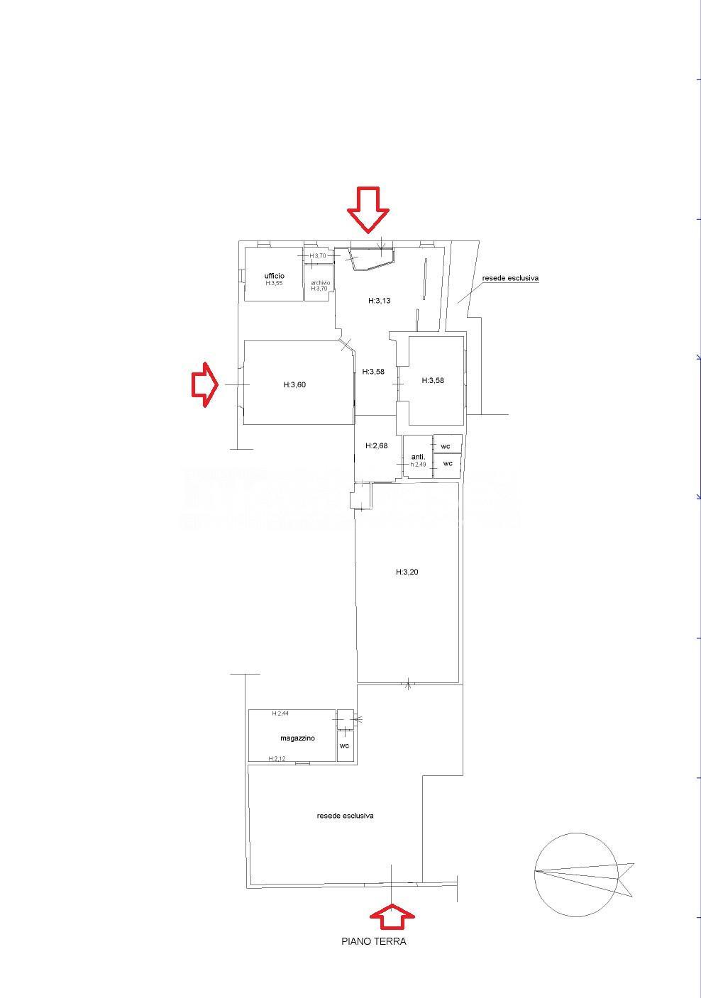 negozio in vendita a Lucca in zona Centro Città