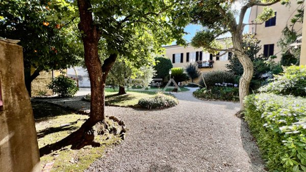 appartamento in vendita a Lucca in zona Centro Città