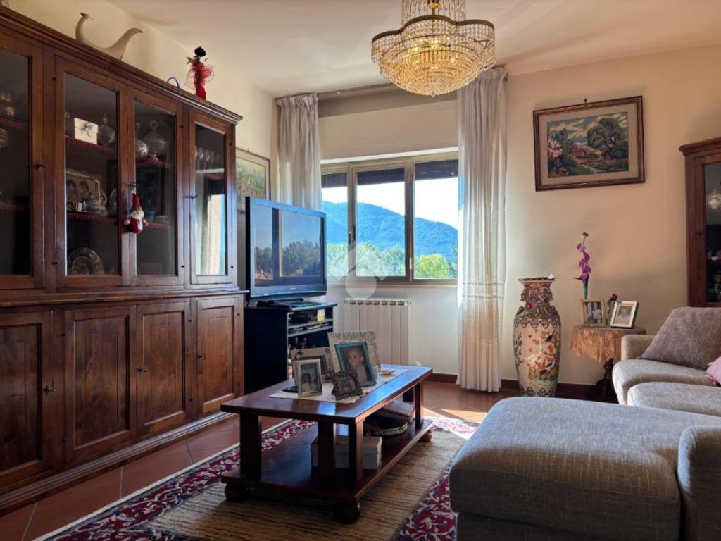 appartamento in vendita a Lucca in zona Pontetetto