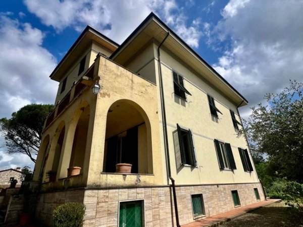villa in vendita a Lucca in zona Pieve Santo Stefano