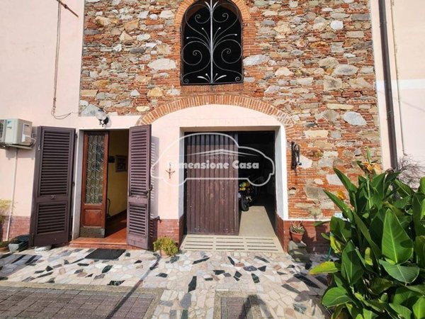 casa indipendente in vendita a Lucca in zona zona Antraccoli