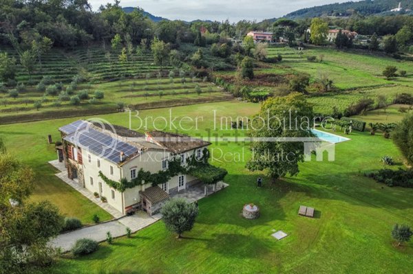 casa indipendente in vendita a Lucca in zona Maggiano