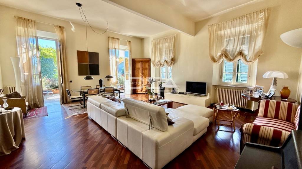 appartamento in vendita a Lucca in zona Centro Città