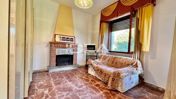 casa indipendente in vendita a Lucca in zona Balbano