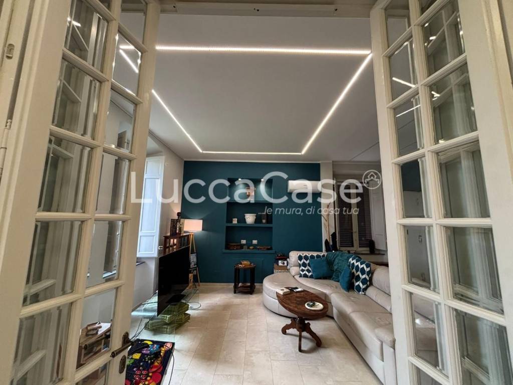 appartamento in vendita a Lucca in zona zona Arancio