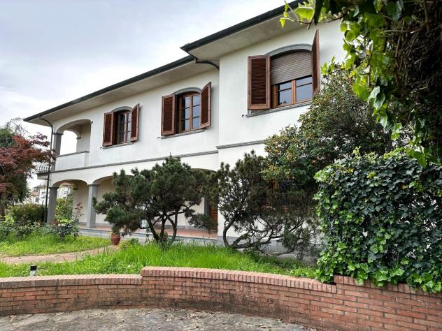casa indipendente in vendita a Lucca in zona zona San Marco