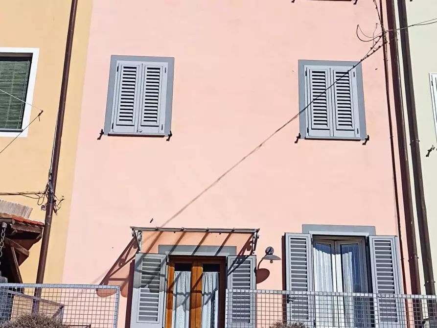 casa indipendente in vendita a Lucca in zona Centro Città