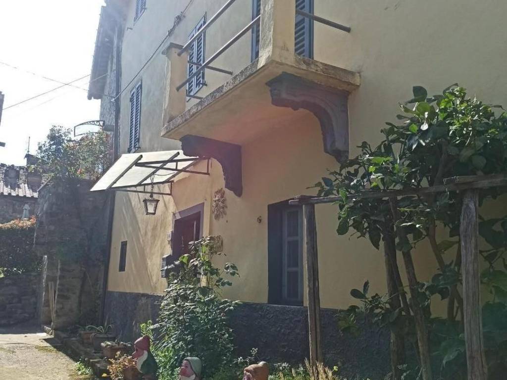 casa indipendente in vendita a Lucca in zona Ponte a Moriano