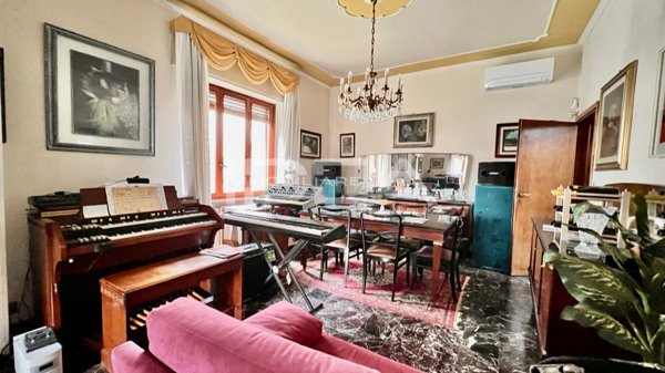 casa indipendente in vendita a Lucca