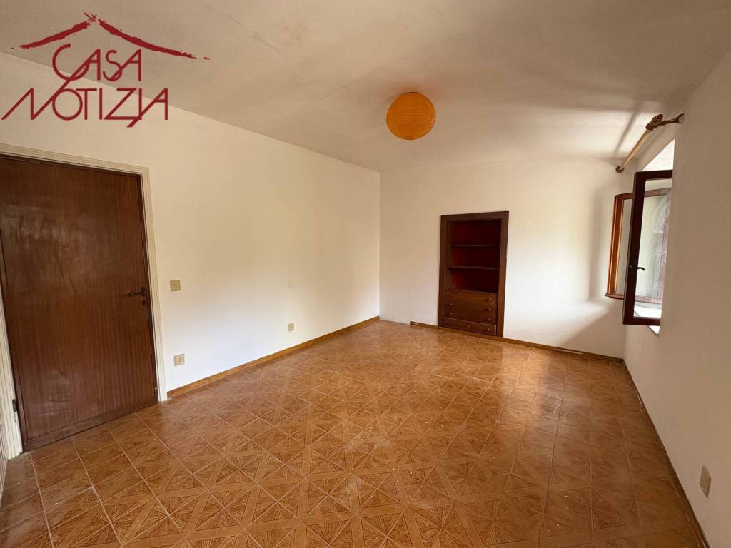 casa indipendente in vendita a Lucca in zona Nozzano