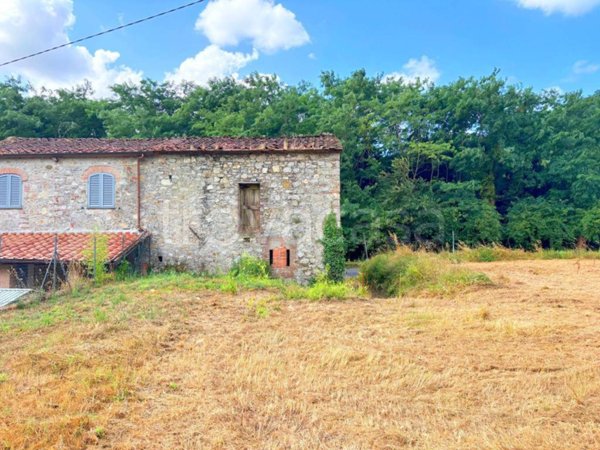 casa indipendente in vendita a Lucca in zona Maggiano