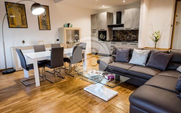 appartamento in vendita a Lucca in zona Vallebuia