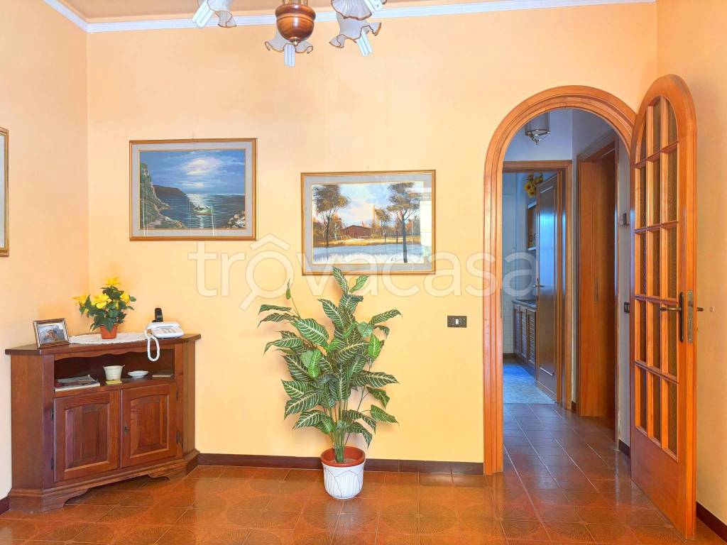 casa indipendente in vendita a Lucca in zona Ponte San Pietro