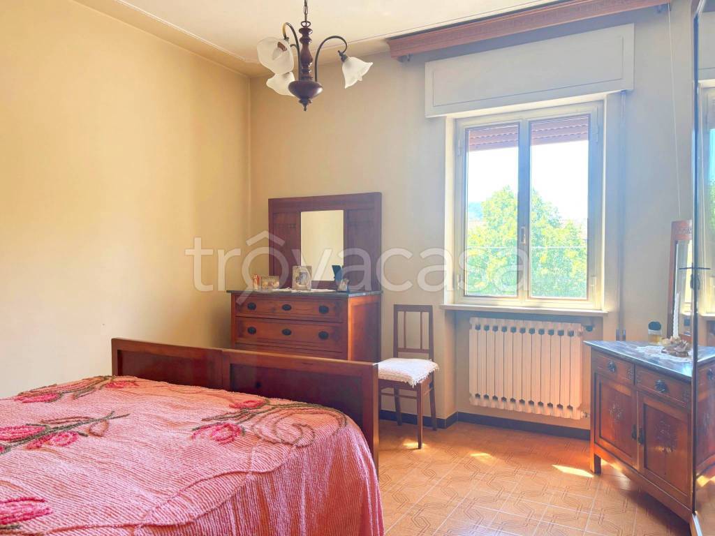 casa indipendente in vendita a Lucca in zona Ponte San Pietro