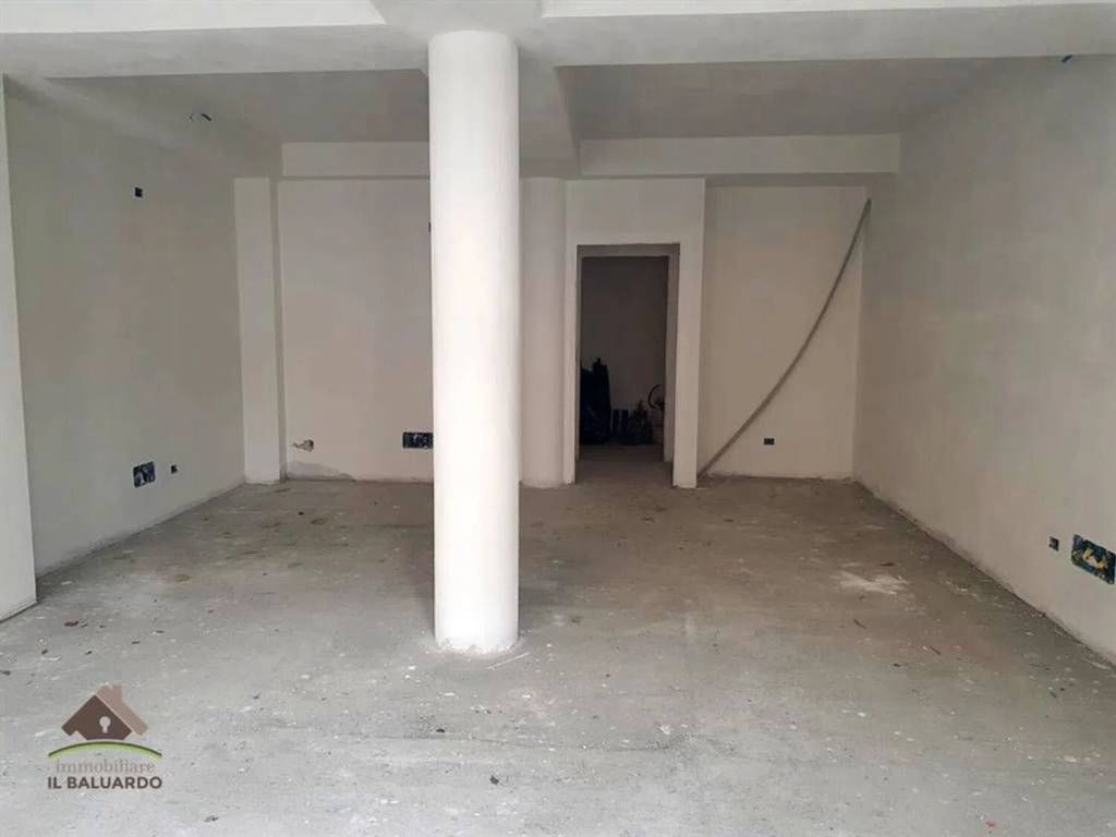 negozio in vendita a Lucca in zona zona San Marco