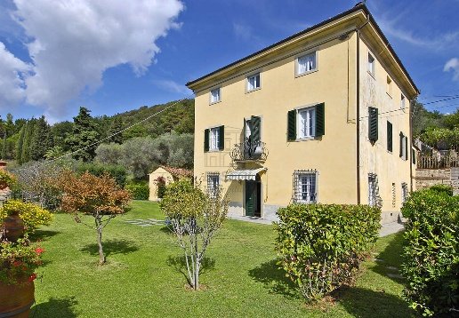 casa indipendente in vendita a Lucca in zona Maggiano