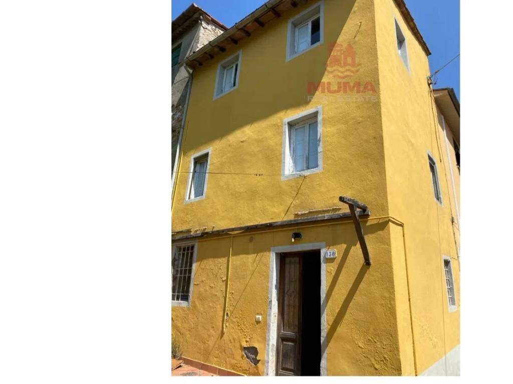 casa indipendente in vendita a Lucca in zona Santa Maria del Giudice