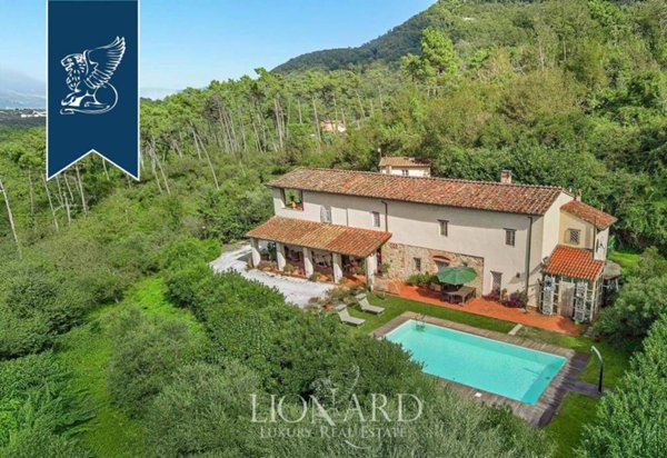 casa indipendente in vendita a Lucca in zona Cerasomma
