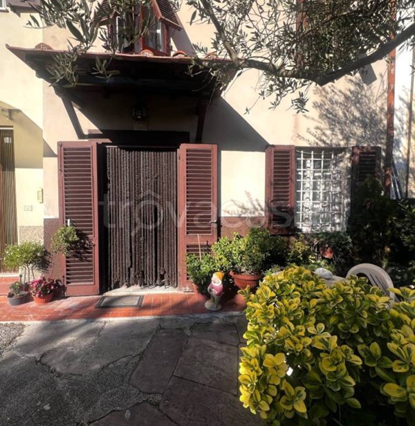 casa indipendente in vendita a Lucca in zona Zona San Concordio