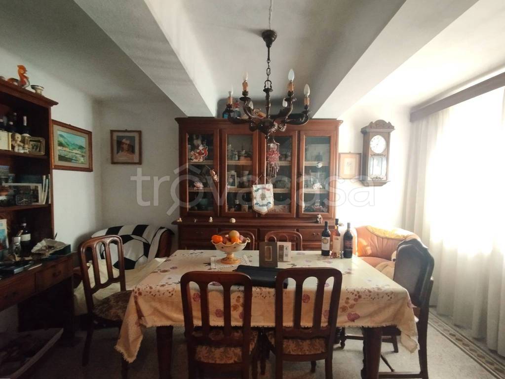 casa indipendente in vendita a Lucca in zona Zona San Concordio