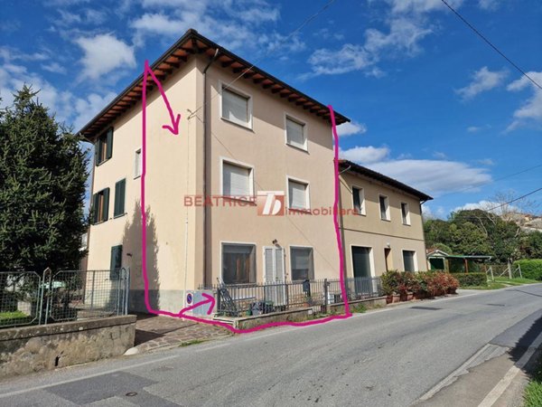 casa indipendente in vendita a Lucca in zona Nozzano