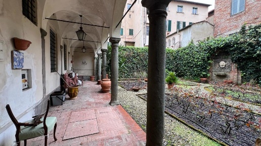 appartamento in vendita a Lucca in zona Centro Città
