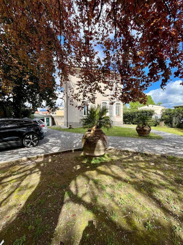 casa indipendente in vendita a Lucca in zona zona San Marco