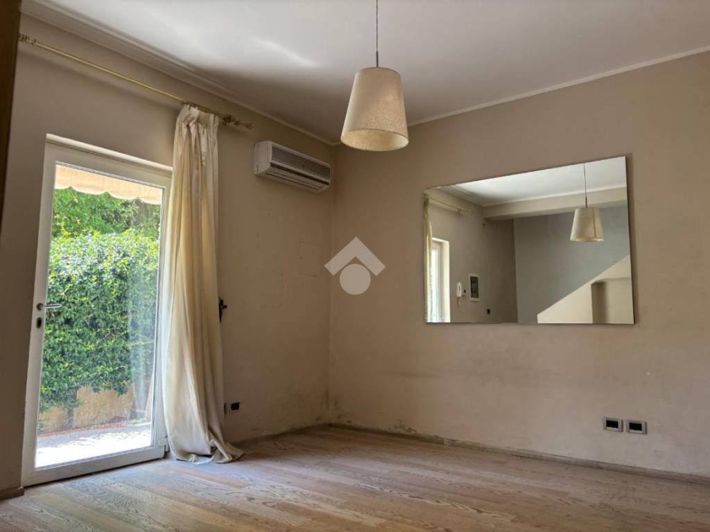 casa indipendente in vendita a Lucca in zona Sant'Anna