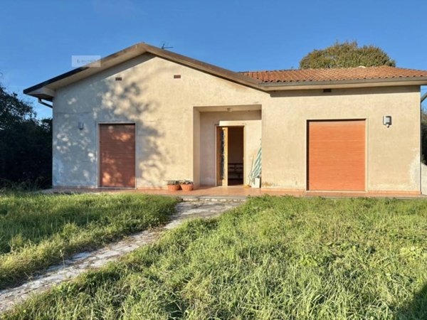 casa indipendente in vendita a Lucca in zona Ponte San Pietro