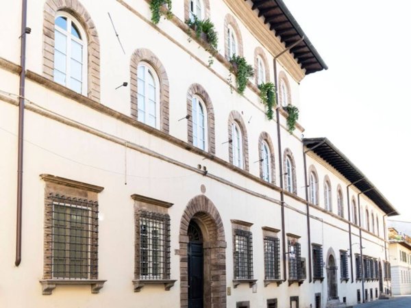 appartamento in vendita a Lucca in zona Centro Città
