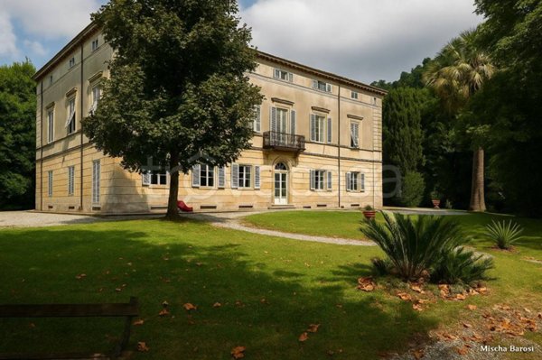 casa indipendente in vendita a Lucca in zona Ponte a Moriano