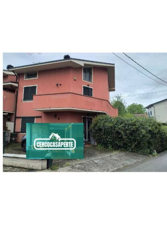 appartamento in vendita a Lucca in zona zona Mugnano