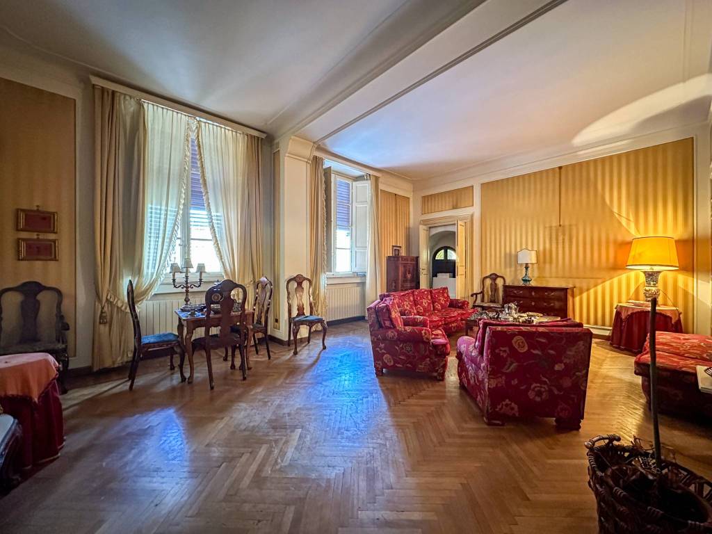 appartamento in vendita a Lucca in zona Centro Città