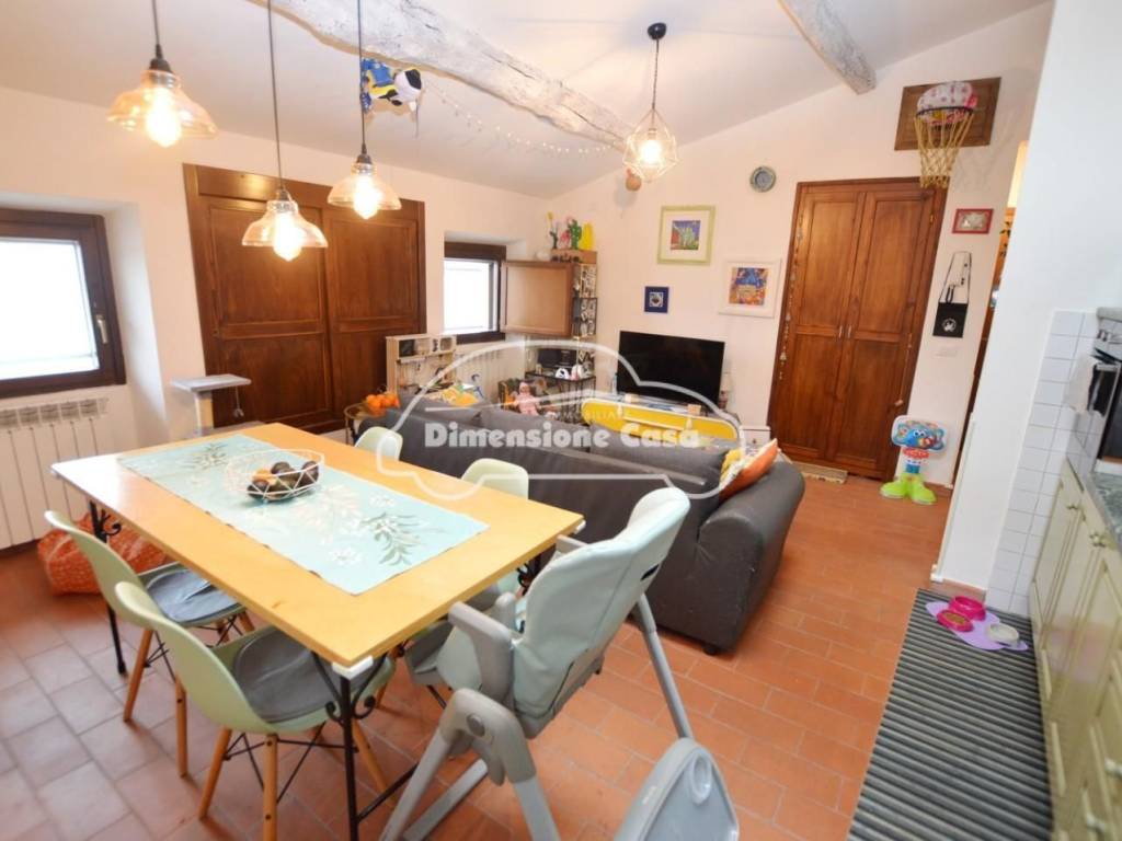 appartamento in vendita a Lucca in zona Picciorana