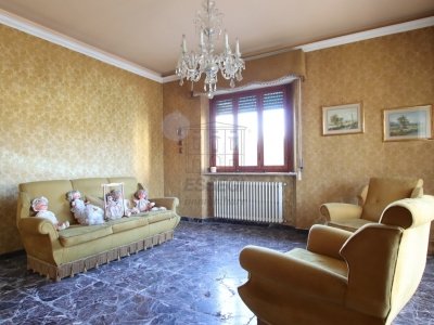 casa indipendente in vendita a Lucca in zona Centro Città