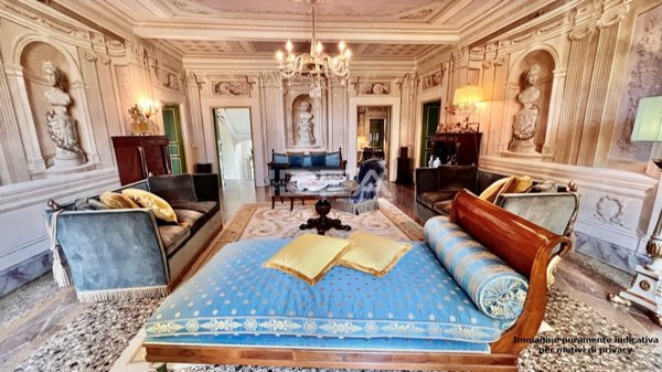 appartamento in vendita a Lucca in zona Centro Città