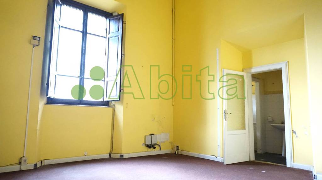 ufficio in vendita a Lucca in zona Zona San Concordio