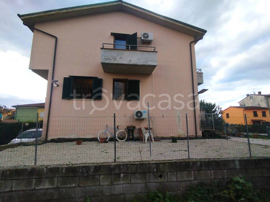 casa indipendente in vendita a Lucca in zona zona Antraccoli