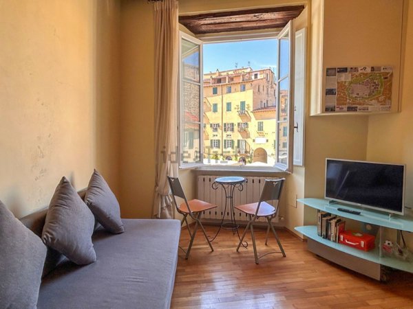 appartamento in vendita a Lucca in zona Centro Città