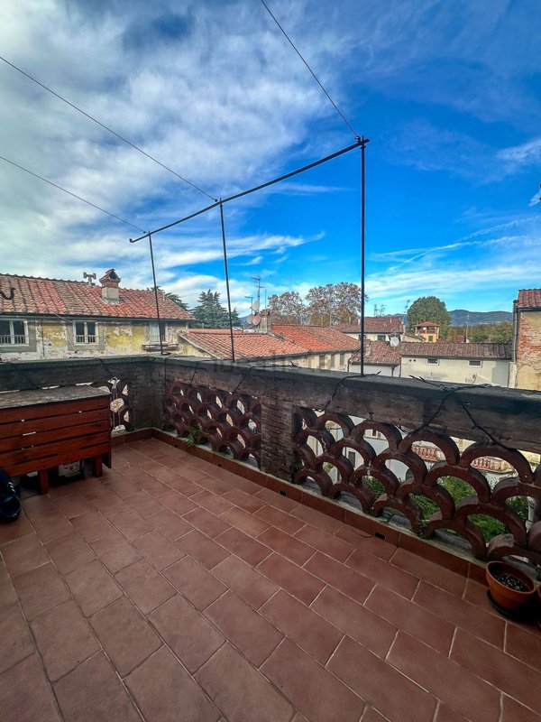 appartamento in vendita a Lucca in zona Centro Città