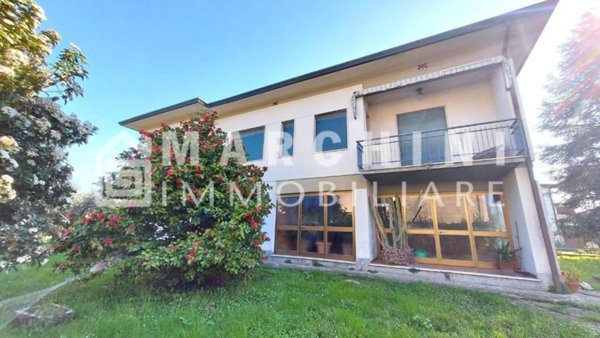 casa indipendente in vendita a Lucca in zona Zona San Concordio