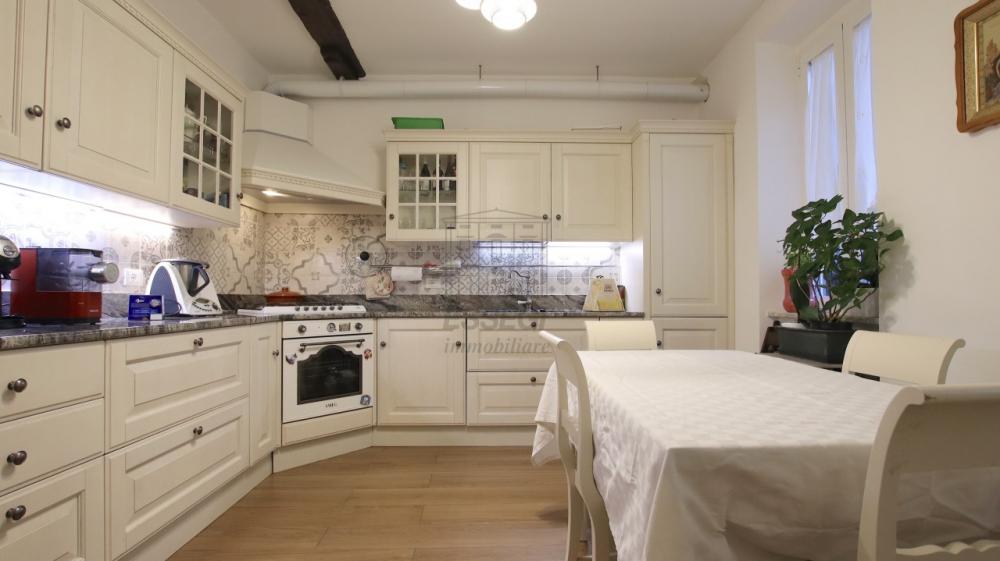 appartamento in vendita a Lucca in zona Centro Città