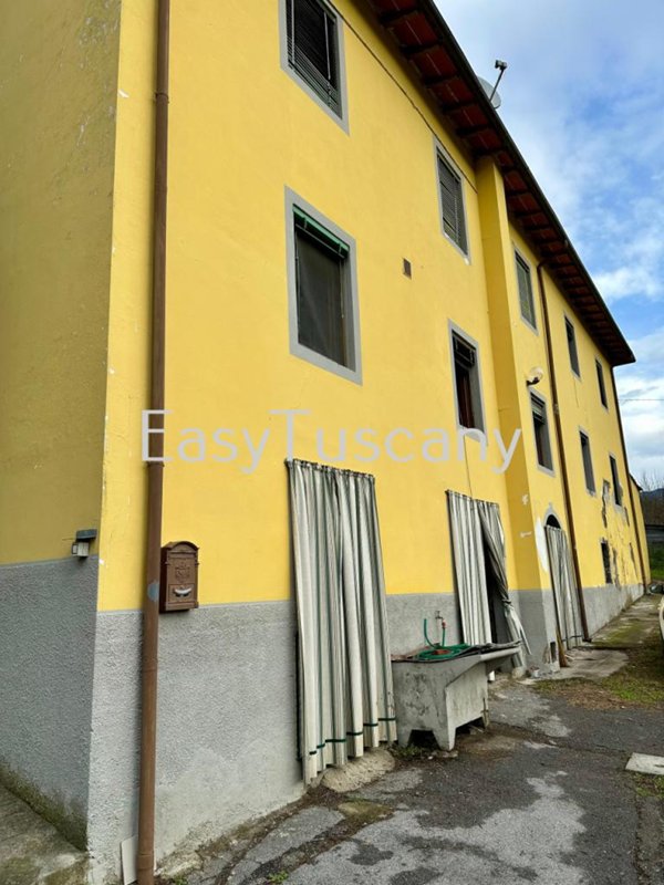 casa indipendente in vendita a Lucca in zona Ponte a Moriano