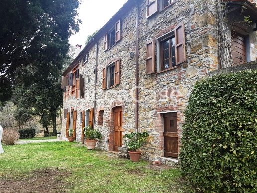 casa indipendente in vendita a Lucca in zona Torre